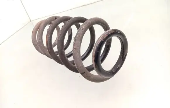 Toyota Auris E180 Rear coil spring 