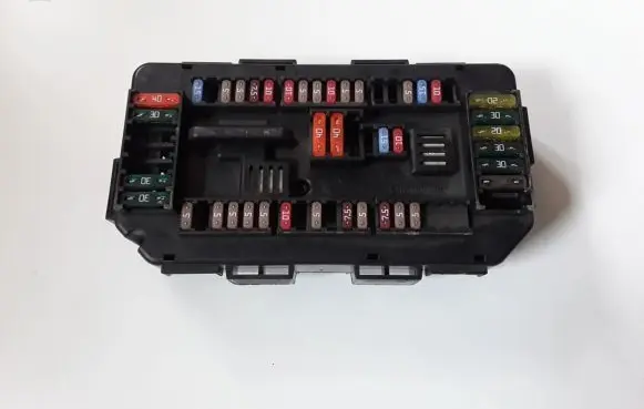 BMW 1 F20 F21 Fuse module 9337879