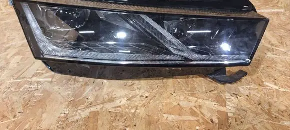 Skoda Octavia Mk4 Headlight/headlamp 5E4941018A