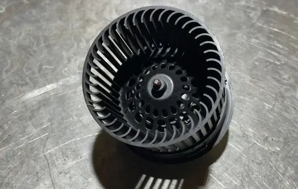 Citroen C4 II Heater fan/blower T1011131B