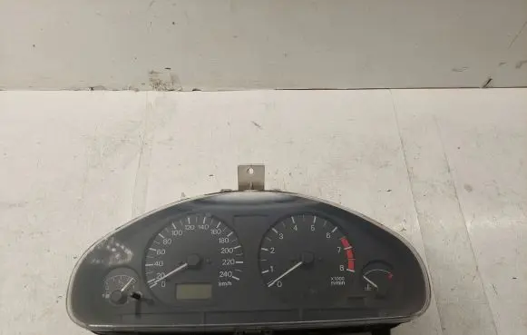 Mitsubishi Carisma Speedometer (instrument cluster) MR308402