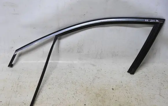 Citroen DS4 Front door rubber seal 9687378377