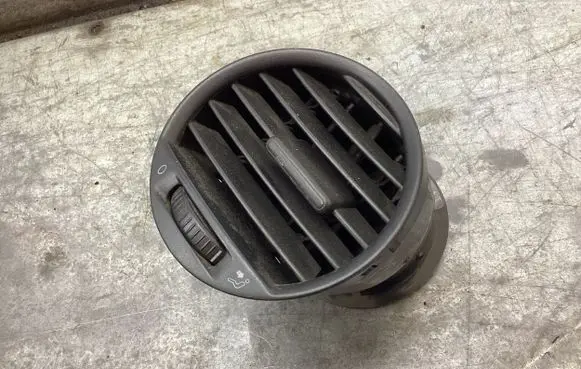 Volkswagen Caddy Dash center air vent grill 2K0819703B