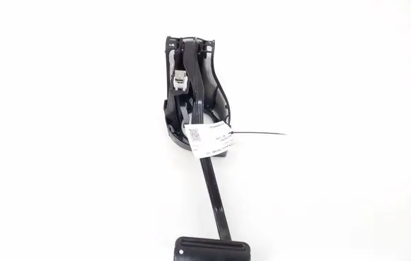 Mercedes-Benz GLK (X204) Brake pedal A2042902001