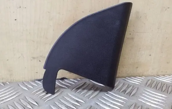 Other rear door trim element