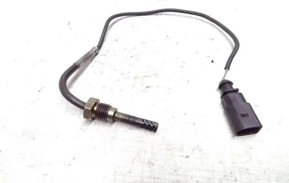 Volkswagen Phaeton Exhaust gas temperature sensor 059906088A