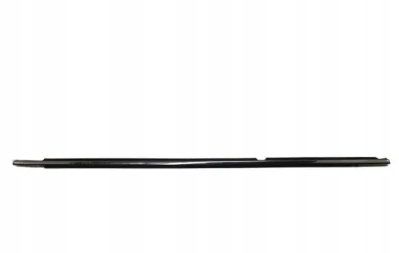 Toyota Avensis T250 Rear door glass trim molding