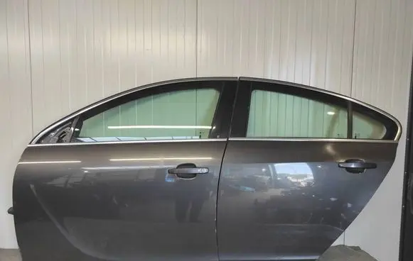 Opel Insignia A Front door OPELINSIGNIA TWOJEAUTOWYSZKOW Z177