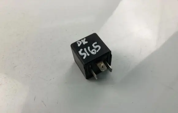 Volkswagen PASSAT B5 Other relay 191953227A