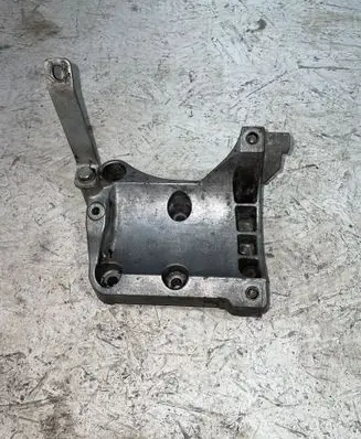 BMW 3 E90 E91 A/C compressor mount bracket 7796352 59280110