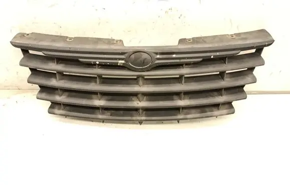 Chrysler Grand Voyager IV Front bumper upper radiator grill 04857960AA