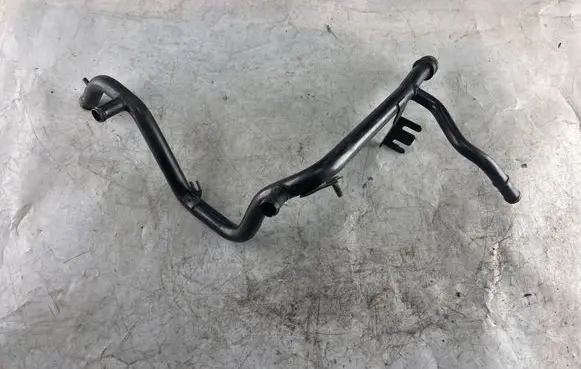 Volkswagen Golf IV Engine coolant pipe/hose 06a121065d
