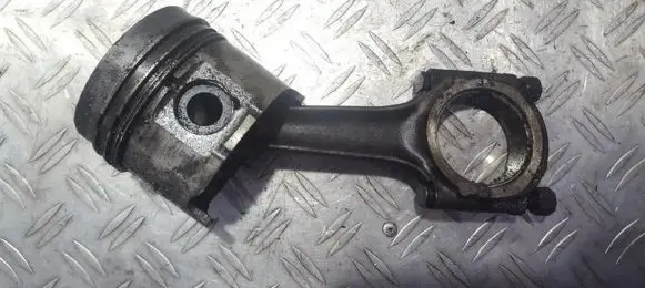 Citroen Berlingo Piston with connecting rod