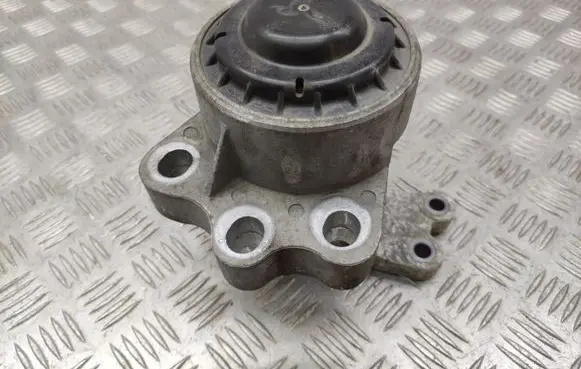 Ford Transit Custom Engine mount bracket