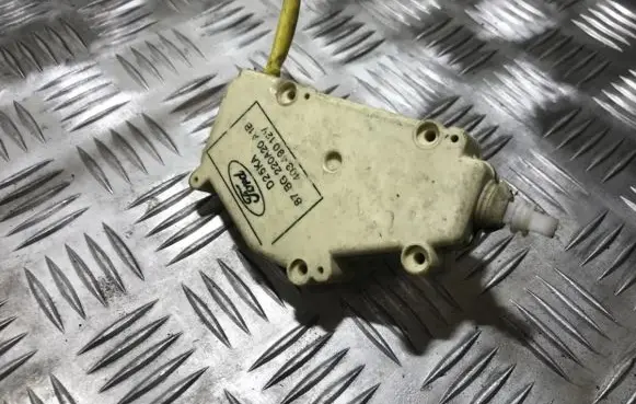 Ford Scorpio Central locking motor 87bg220a20a1b 403490