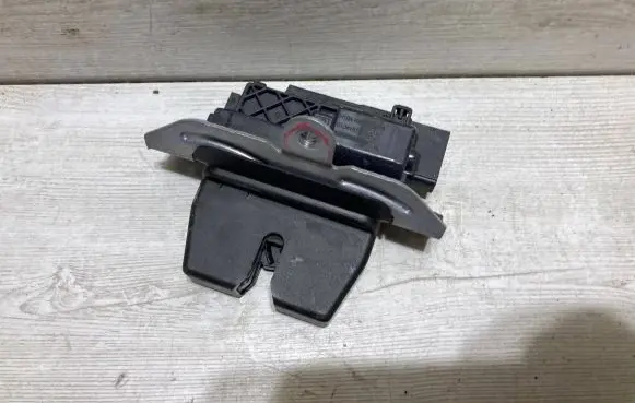 Ford Fiesta Tailgate/trunk/boot lock/catch/latch h1ba-n442a66-aa
