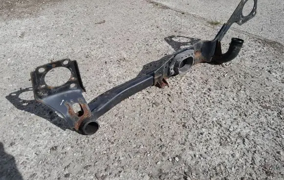 Audi A4 S4 B7 8E 8H Intercooler pipe mounting bracket 