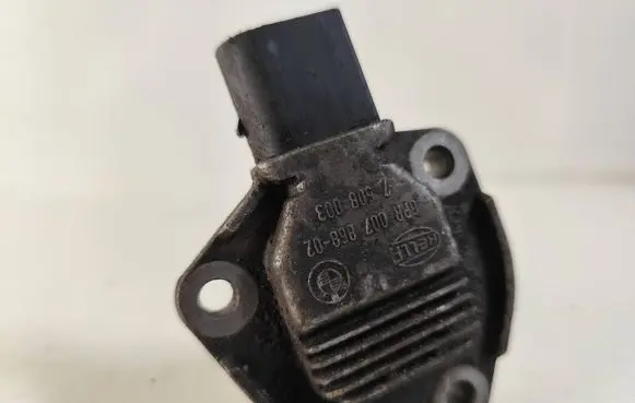 BMW X5 E53 Oil level sensor 6PR00786802 7508003