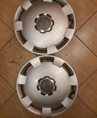 Audi A3 S3 8L R16 wheel hub/cap/trim 8P0601147A