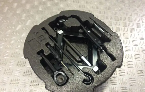 Hyundai i30 Tool set 09149-A6000