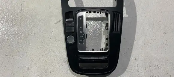Audi A5 8T 8F Gear shifter surround trim plastic 8K0864261
