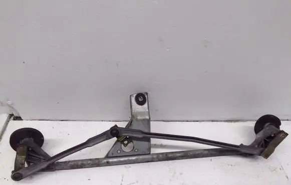 Volvo S70 V70 V70 XC Front wiper linkage 