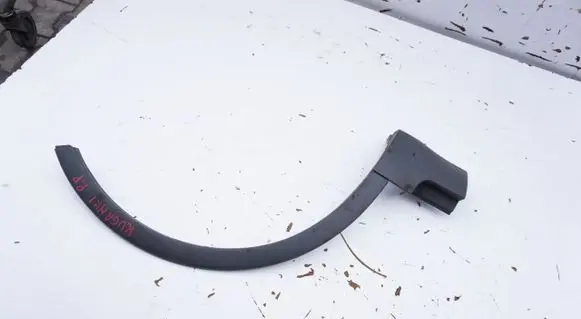 Front arch trim