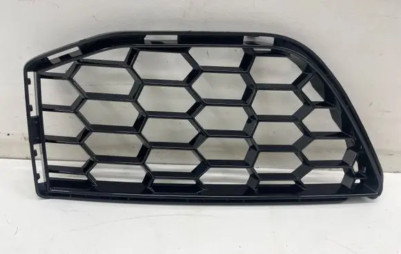 BMW X4M F98 Front bumper lower grill 8065193