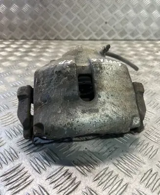 Skoda Superb B6 (3T) Front brake caliper