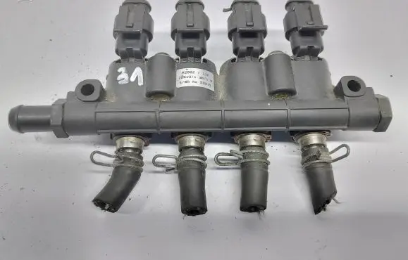 Mazda 626 Fuel main line pipe 67R010256