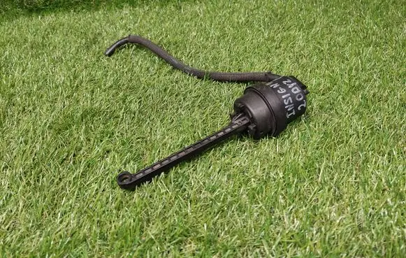 Opel Insignia A Vacuum valve 4010992E