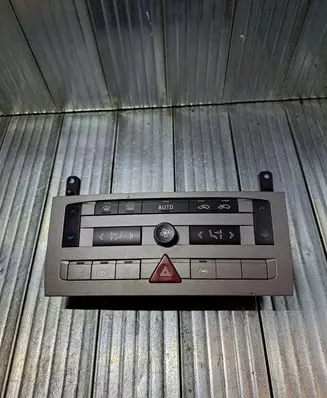 Peugeot 407 Climate control unit 96573328