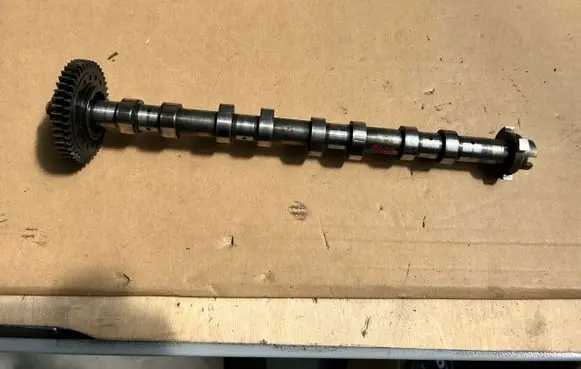 Renault Trafic III (X82) Camshaft 130246645R