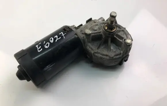 Mercedes-Benz E W210 Wiper motor 039241420