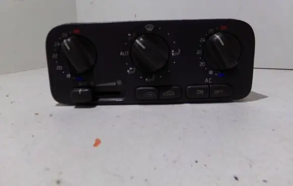 Volvo S70 V70 V70 XC Climate control unit 9171635