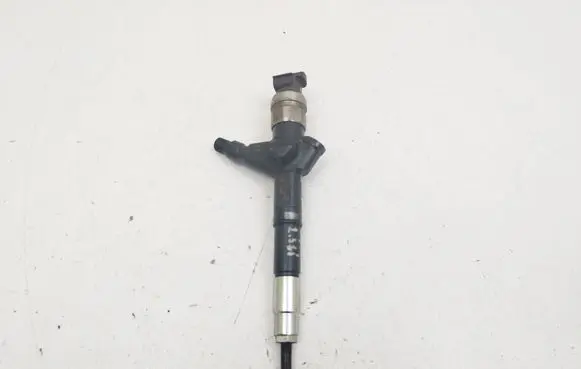 Nissan Navara D40 Fuel injector 16600EB300 12G12589