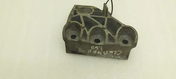 Mini Cooper Countryman R60 Engine mounting bracket 6788664 67886640