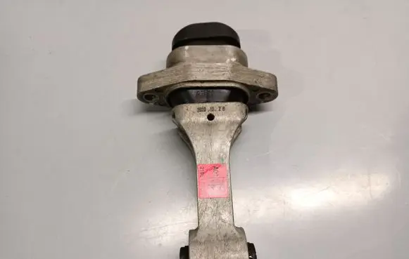 KIA Niro Engine mount bracket 21950G2000