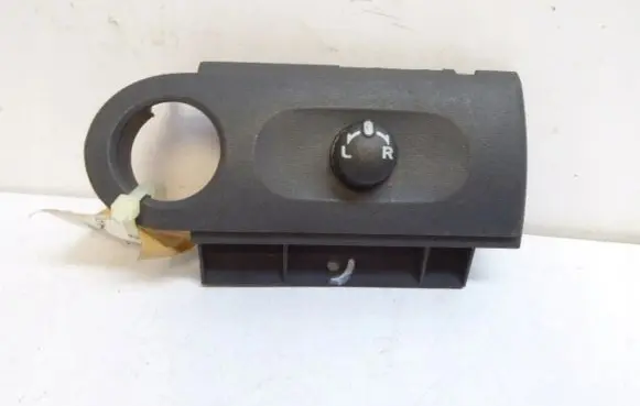 Mitsubishi Colt Wing mirror switch MN148893