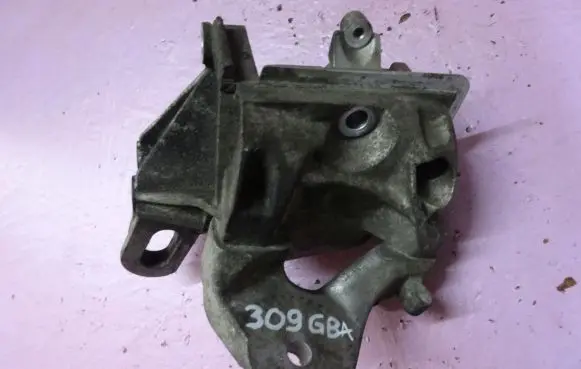 Ford Fiesta Engine mount bracket BA6G6F001DB