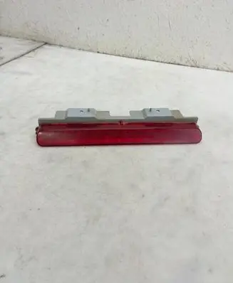 Hyundai Trajet Third/center stoplight 9225013A0 E111599