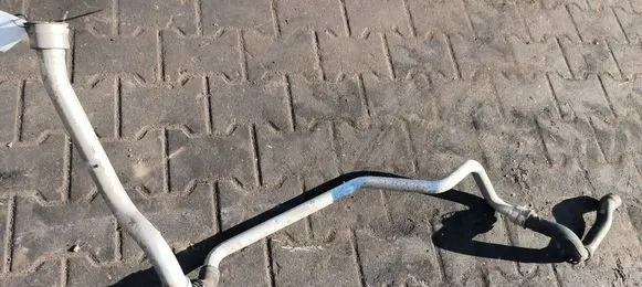 Engine coolant pipe/hose