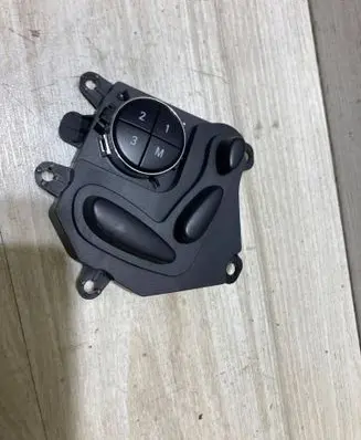 Mercedes-Benz CLS C219 Seat control switch 2118218079