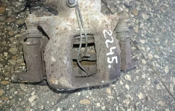 Peugeot 407 Front brake caliper 