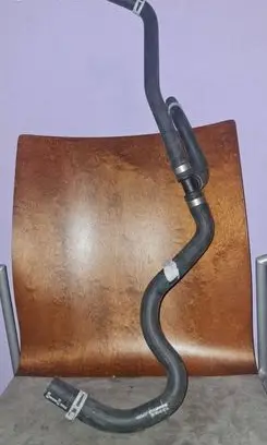 Coolant pipe/hose