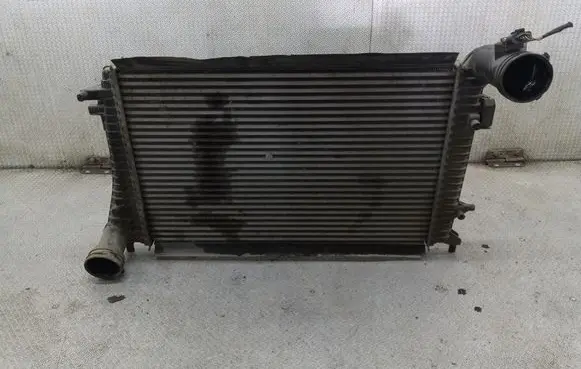 Volkswagen PASSAT B6 Intercooler radiator 3C0121345