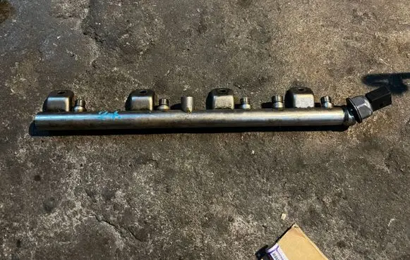 BMW X6 E71 Fuel main line pipe 7547599
