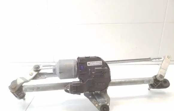 Front wiper linkage and motor
