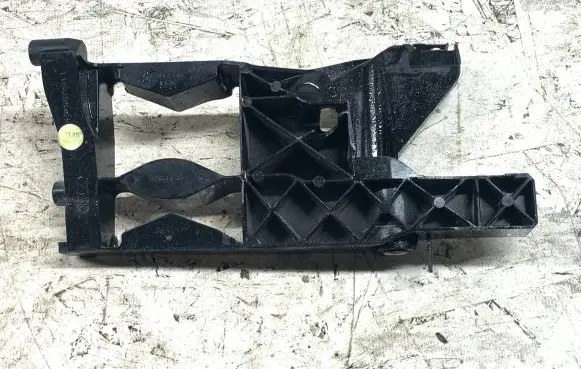 Audi A6 C7 Headlight/headlamp mounting bracket 4G0805608A