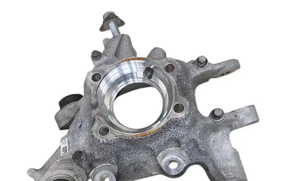 BMW 5 G30 G31 G38 Rear wheel hub spindle/knuckle 6861138 33306861138